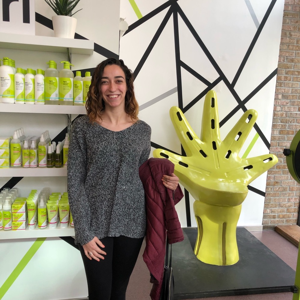 Meet your Posher, Samantha